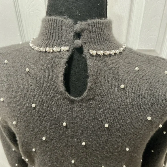 ZARA Womens Gray Sweater with Pearl Details size M - Picture 5 of 5